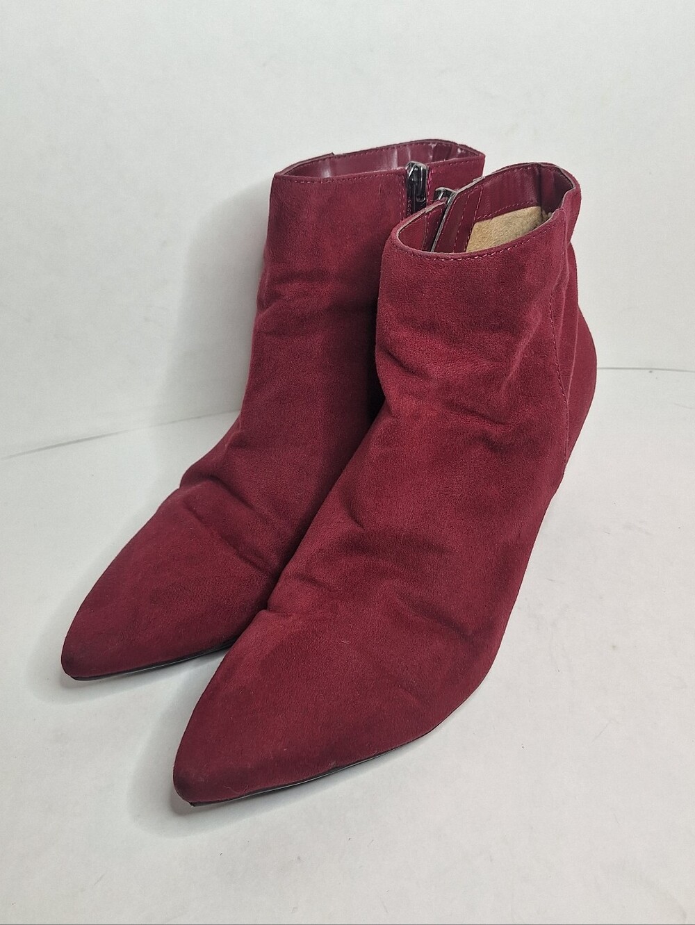 Naturalizer Burgundy Faux Suede Ankle Boots Classic Pointed Toe Style Sz US 7.5M